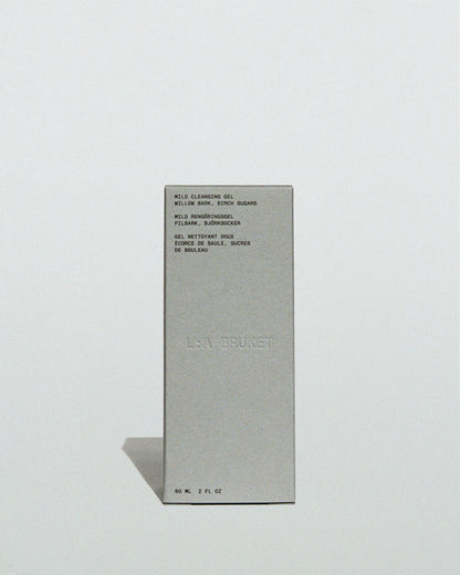 L:A BRUKET 277 溫和柔嫩潔顏乳 60ml 瓶身與盒裝包裝